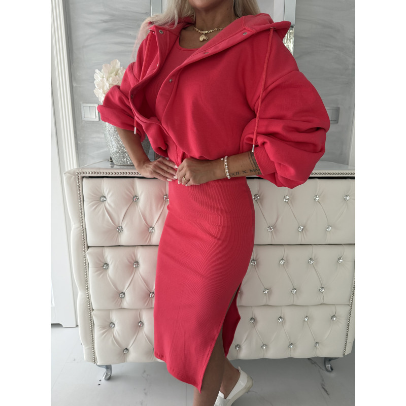 Červený komplet šaty a mikina